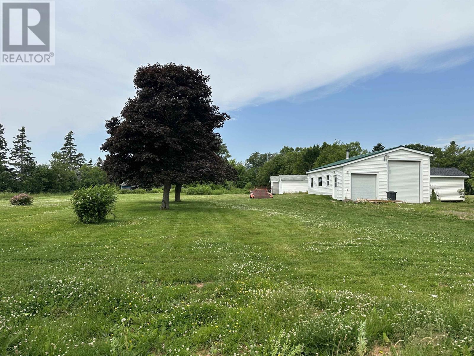 Property at 505 York Point Road image 3