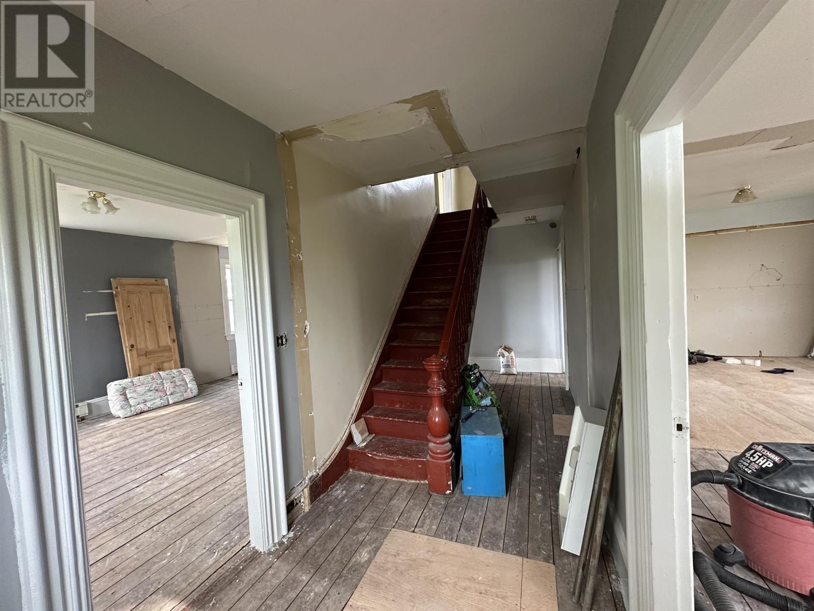 Property at 505 York Point Road image 4