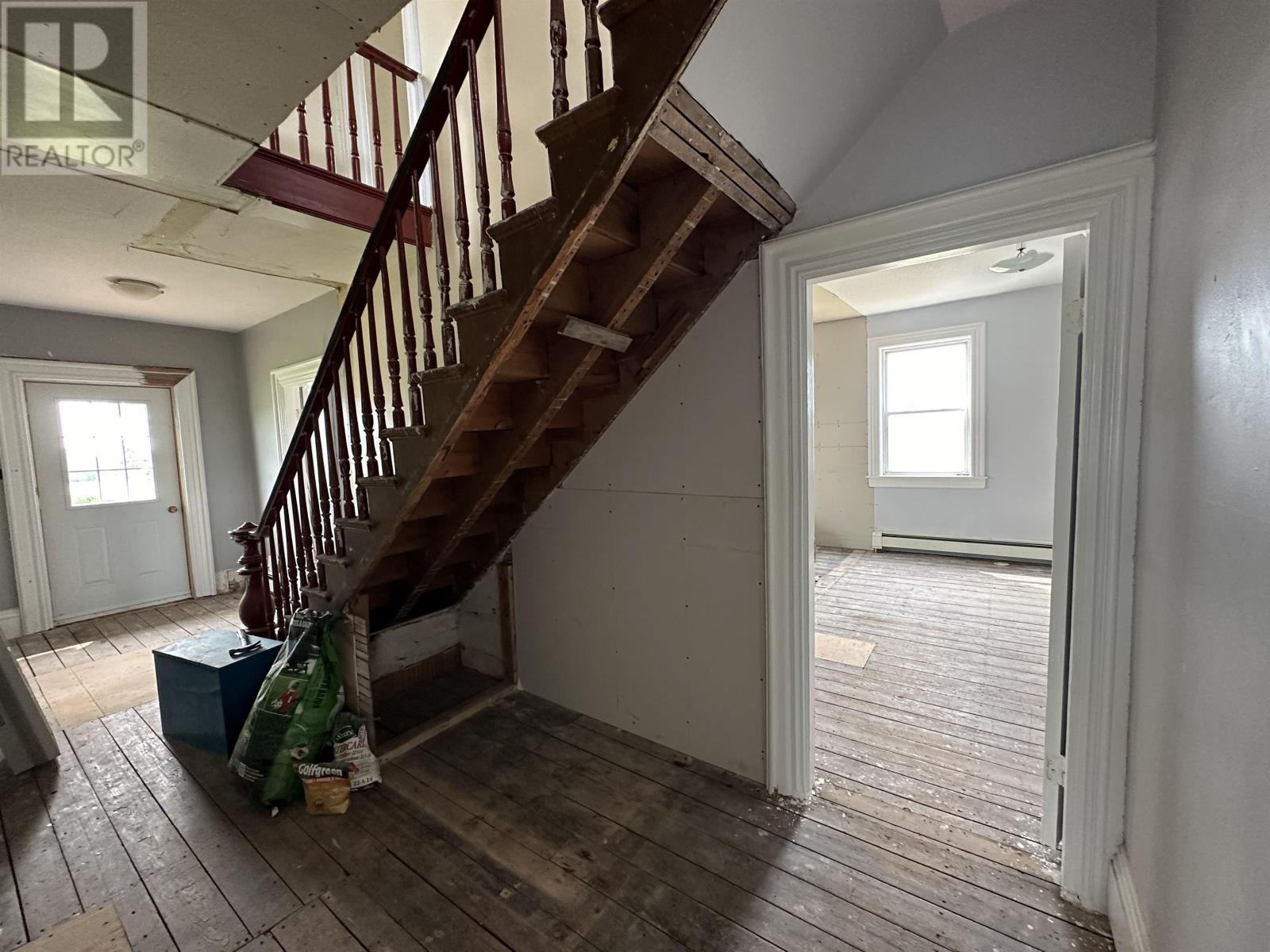 Property at 505 York Point Road image 5