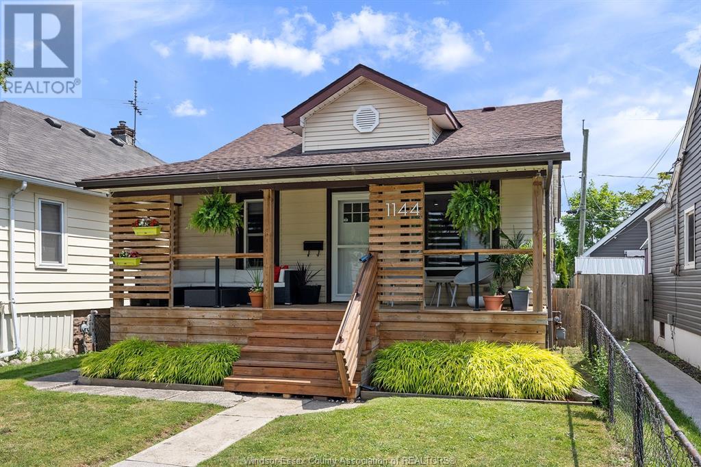 MLS# 25016775: 1144 MCKAY AVENUE, Windsor, Canada