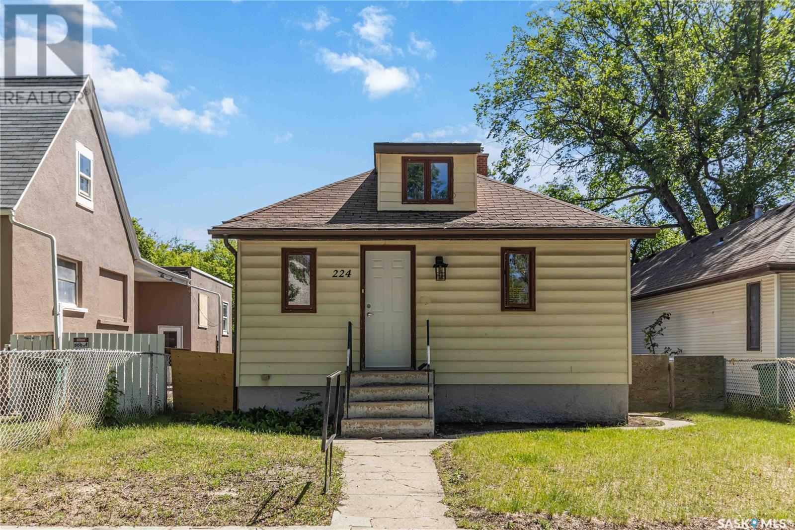 Property at 224 F AVENUE N image 1