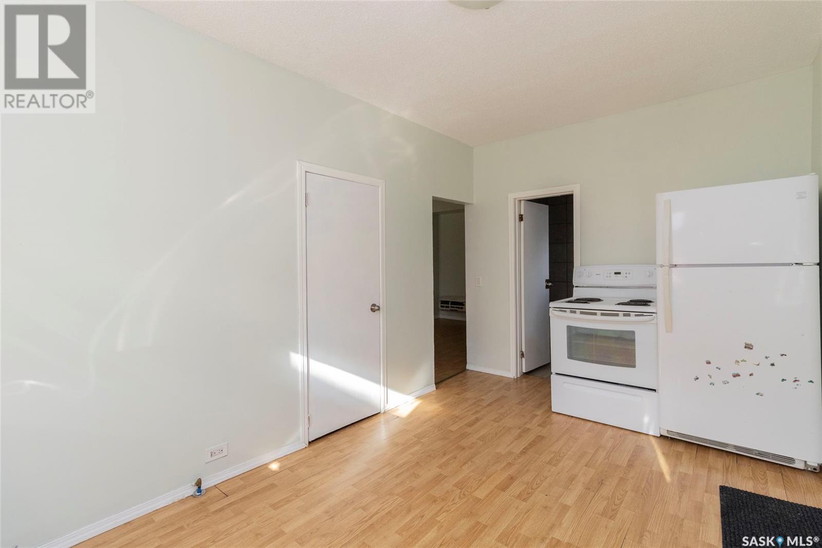 Property at 224 F AVENUE N image 5