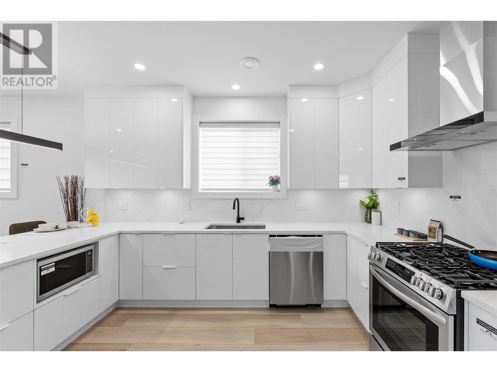 787 Lawson Avenue Unit# 2, Kelowna, British Columbia  V1Y 6S9 - Photo 17 - 10354382