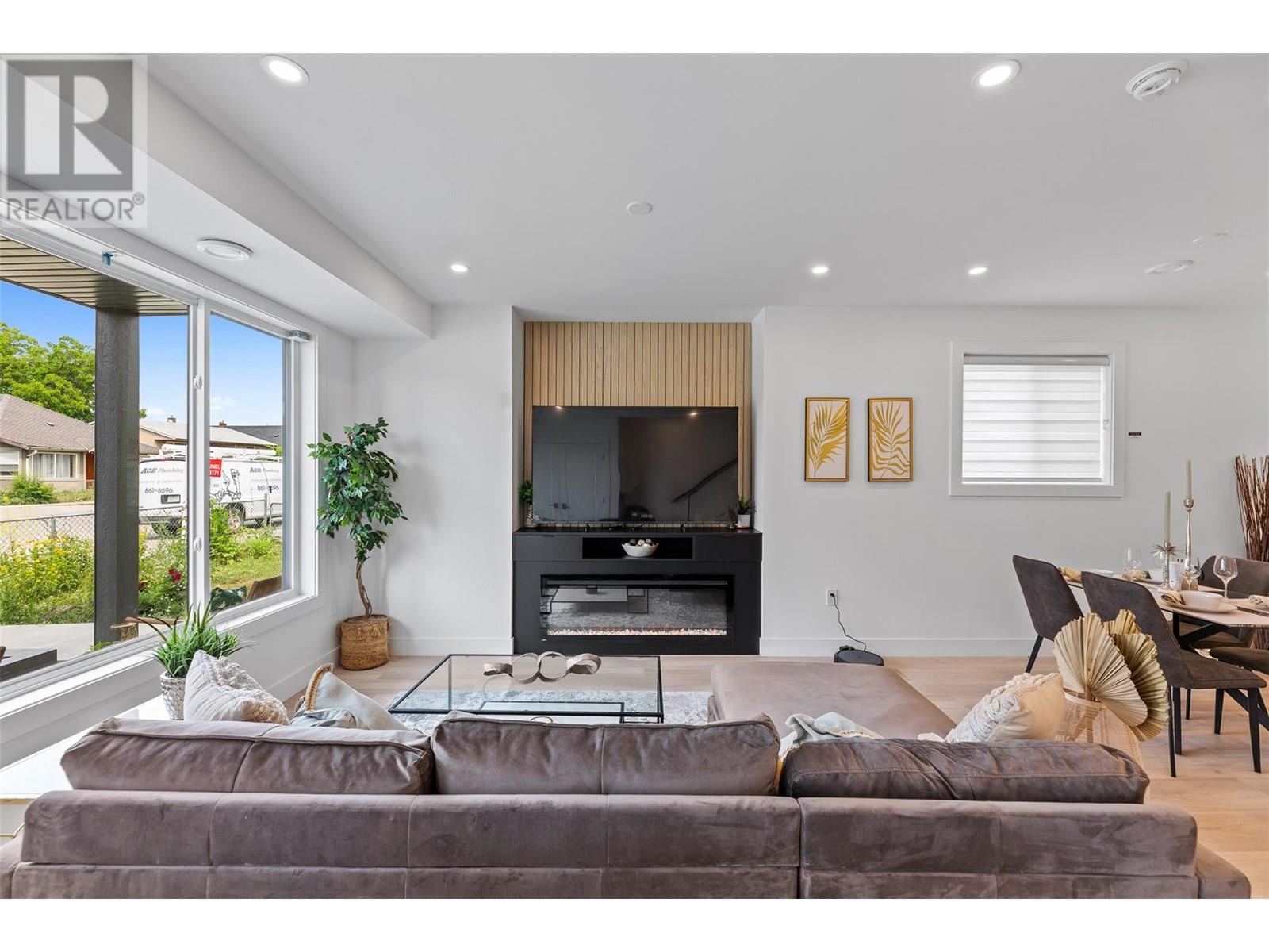 787 Lawson Avenue Unit# 2, Kelowna, British Columbia  V1Y 6S9 - Photo 7 - 10354382