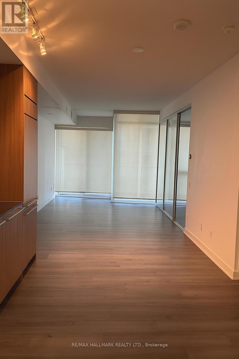 506 - 90 Queens Wharf Road, Toronto, Ontario  M5V 0E6 - Photo 13 - C12259247