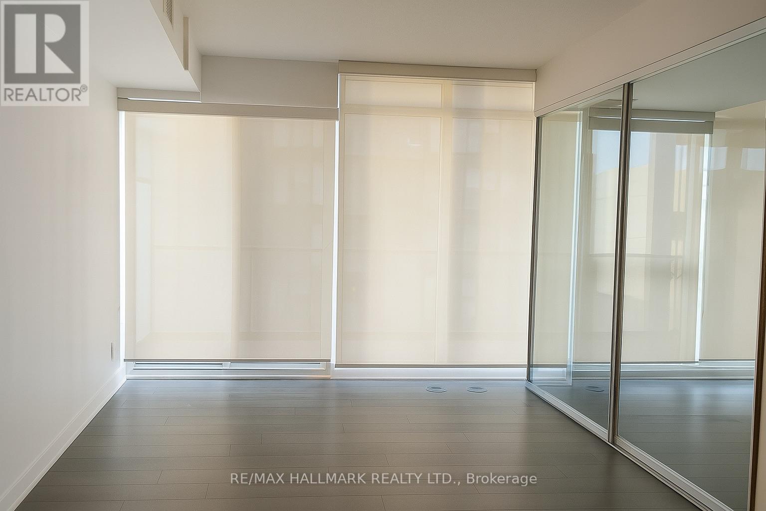 506 - 90 Queens Wharf Road, Toronto, Ontario  M5V 0E6 - Photo 21 - C12259247