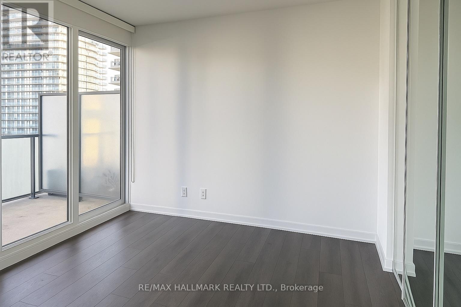 506 - 90 Queens Wharf Road, Toronto, Ontario  M5V 0E6 - Photo 23 - C12259247