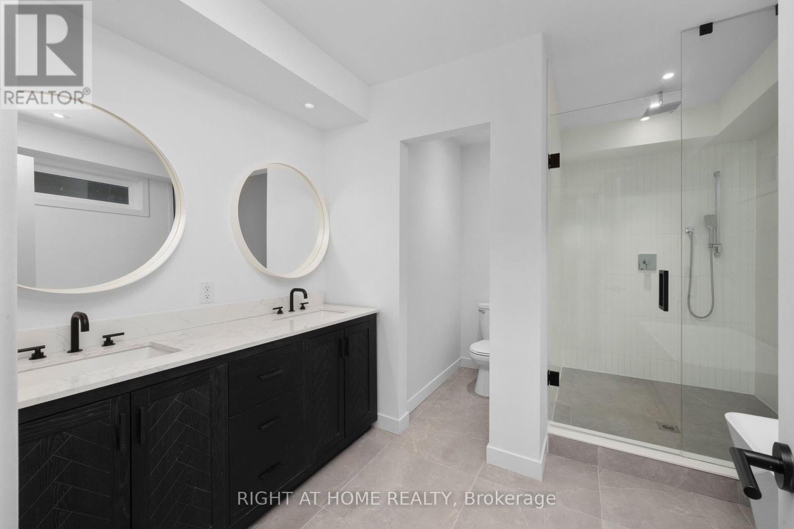 48 Lanark Avenue, Toronto, Ontario  M6C 2B5 - Photo 14 - C12259302