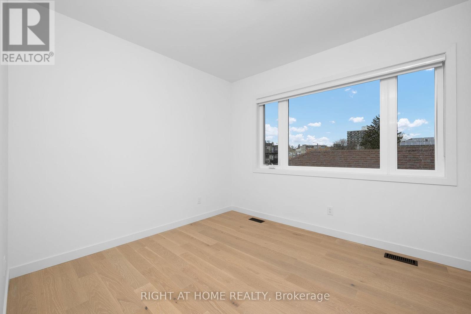48 Lanark Avenue, Toronto, Ontario  M6C 2B5 - Photo 21 - C12259302