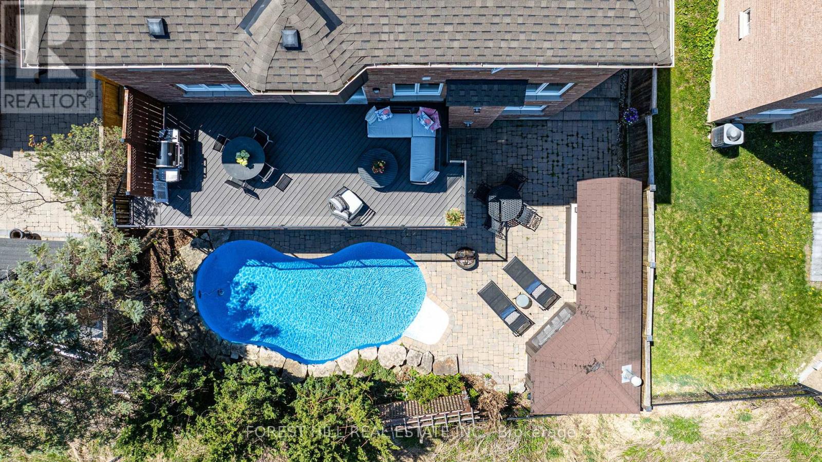 Property at 29 RED CARDINAL TRAIL image 2
