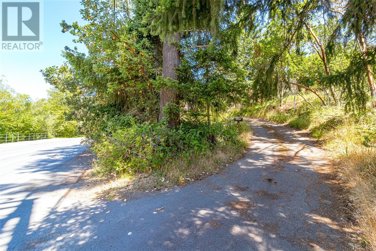 Property at 2673 Florence Lake Rd image 4