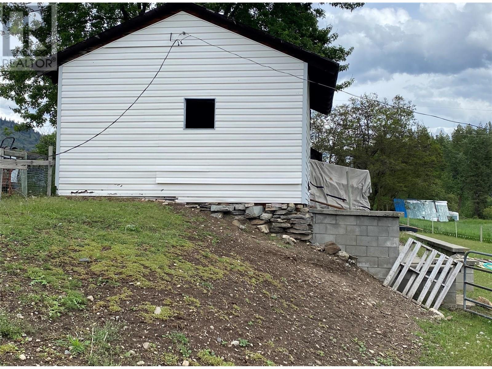 500 Atwood Road, Grand Forks, British Columbia  V0H 1H9 - Photo 10 - 10354479