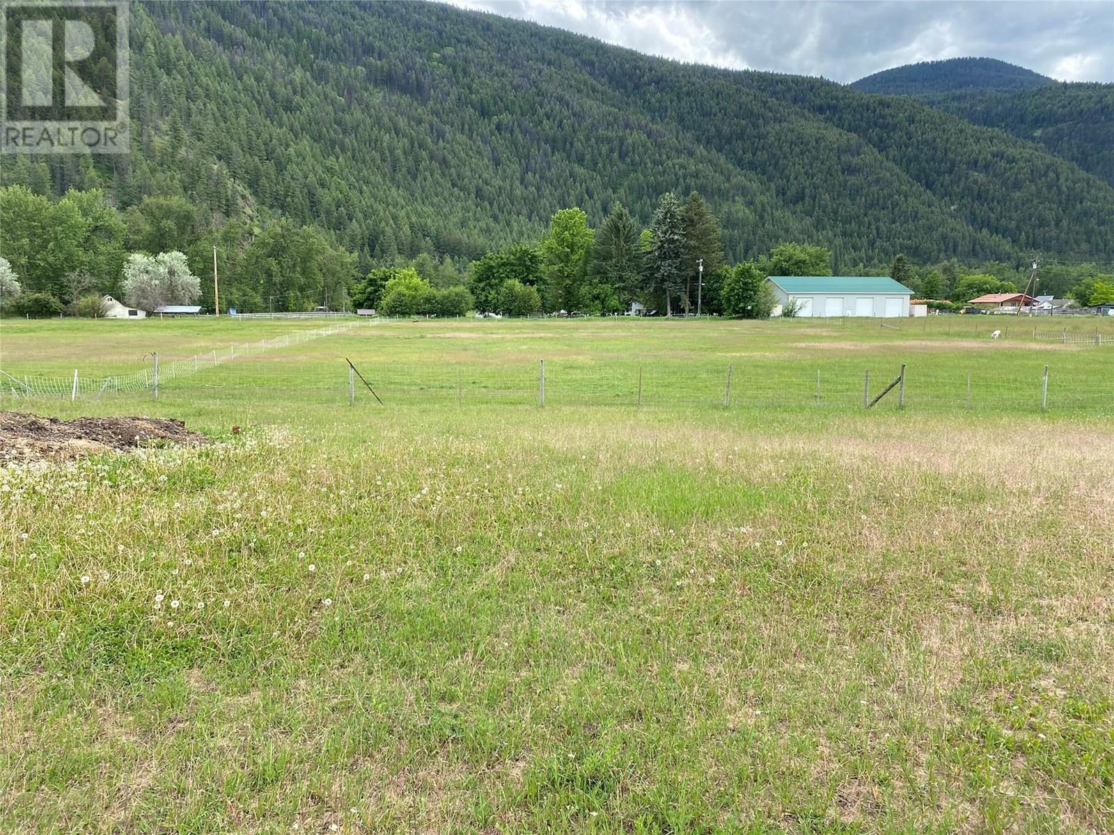 500 Atwood Road, Grand Forks, British Columbia  V0H 1H9 - Photo 2 - 10354479