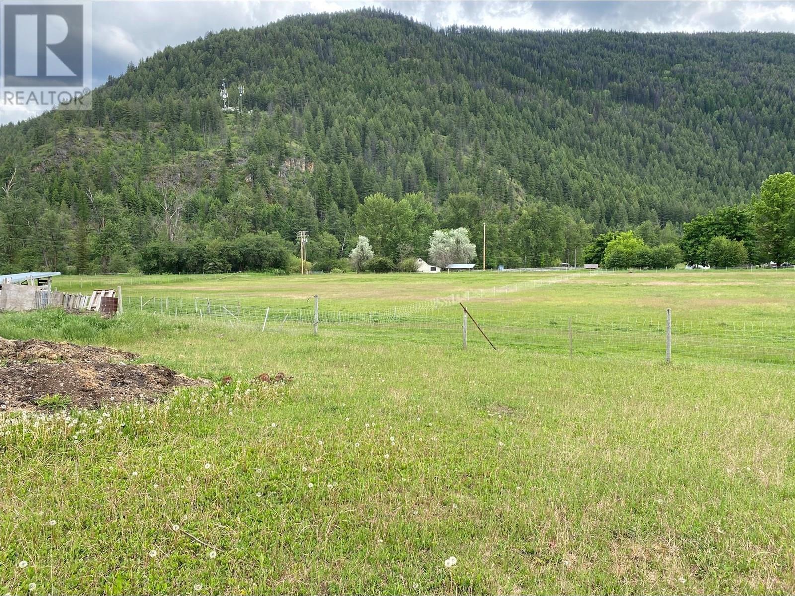 500 Atwood Road, Grand Forks, British Columbia  V0H 1H9 - Photo 3 - 10354479