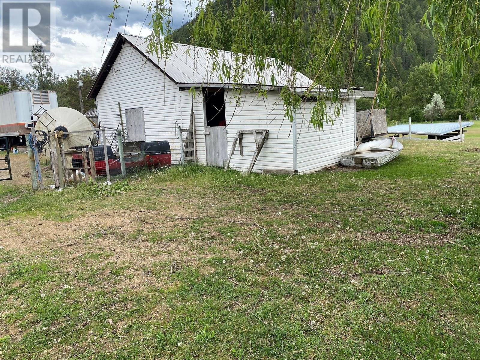 500 Atwood Road, Grand Forks, British Columbia  V0H 1H9 - Photo 5 - 10354479