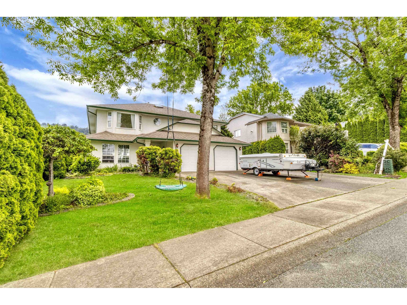 Property at 5432 HIGHROAD CRESCENT image 5