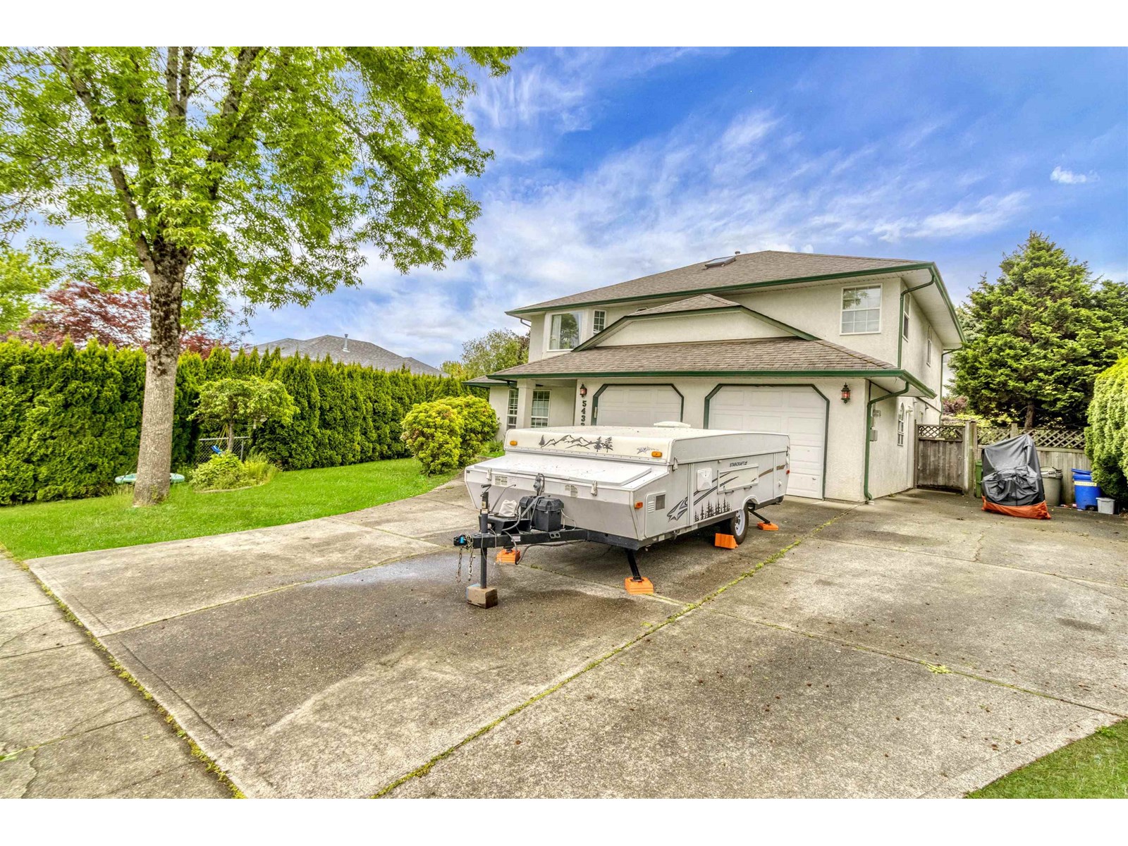 Property at 5432 HIGHROAD CRESCENT image 4