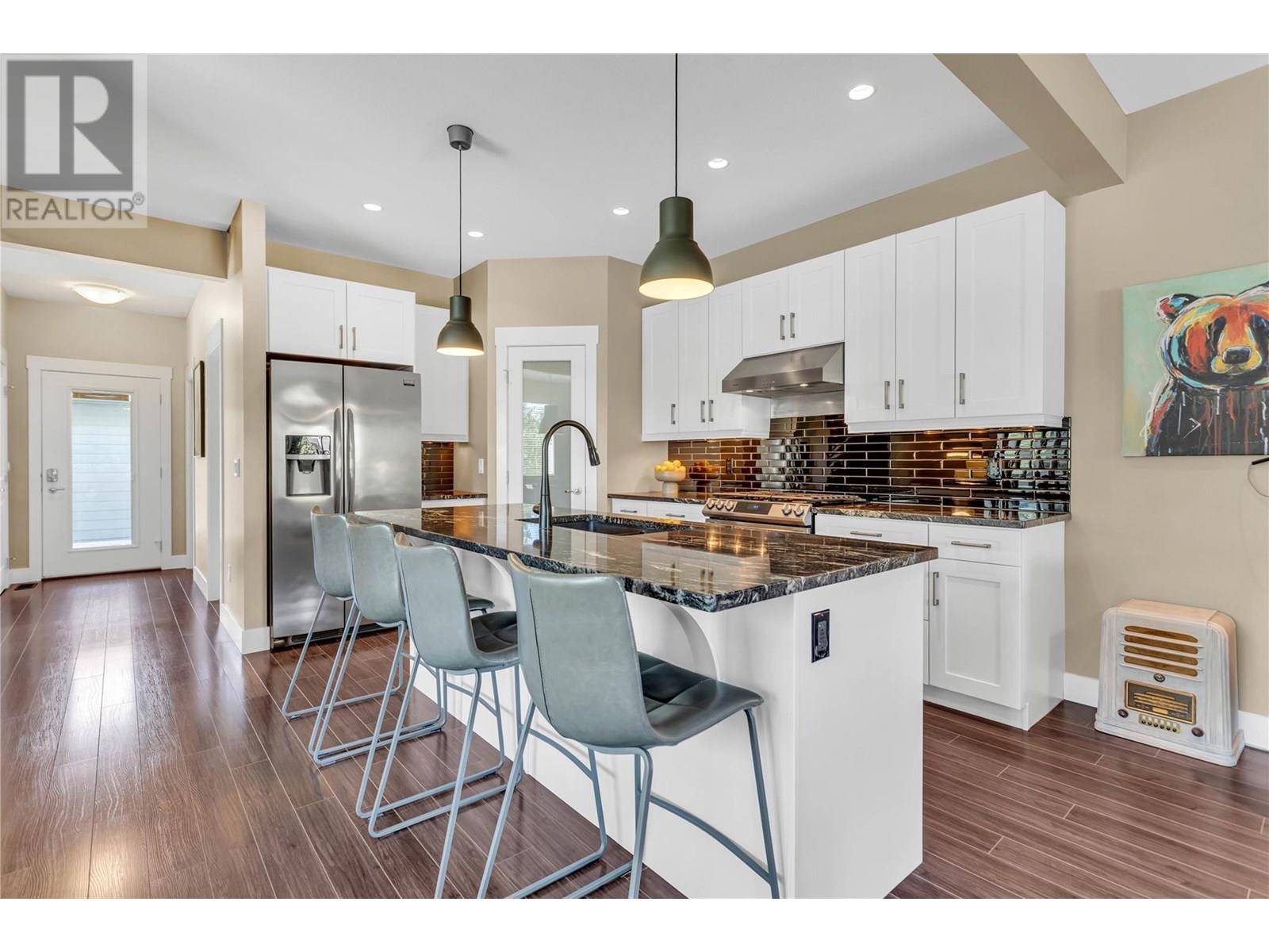 1305 Bergamot Avenue, Kelowna, British Columbia  V1W 5K7 - Photo 11 - 10354461