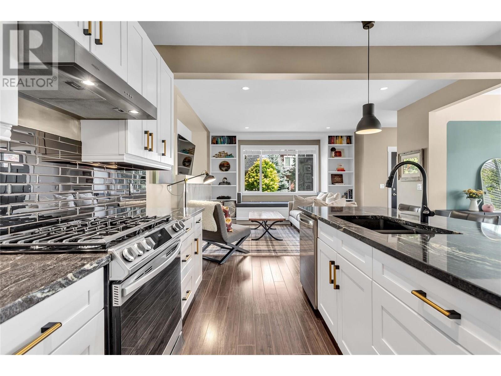 1305 Bergamot Avenue, Kelowna, British Columbia  V1W 5K7 - Photo 13 - 10354461