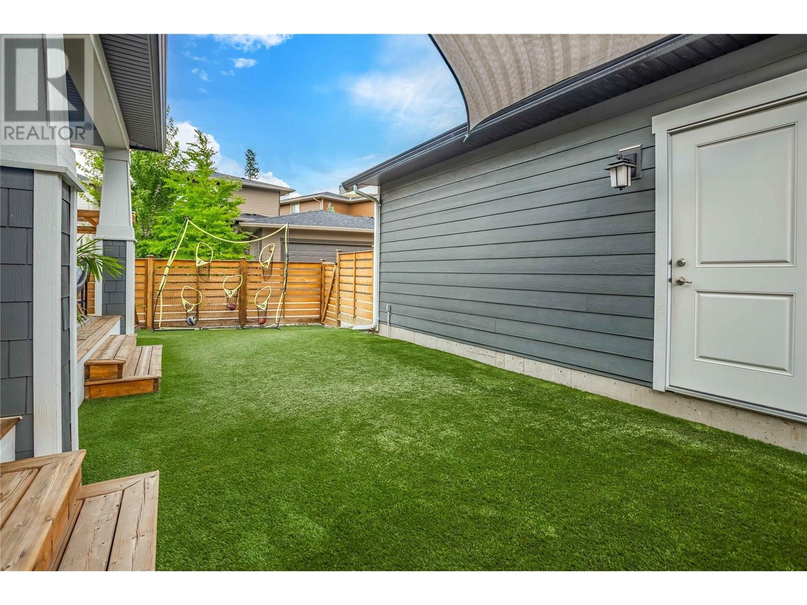 1305 Bergamot Avenue, Kelowna, British Columbia  V1W 5K7 - Photo 43 - 10354461