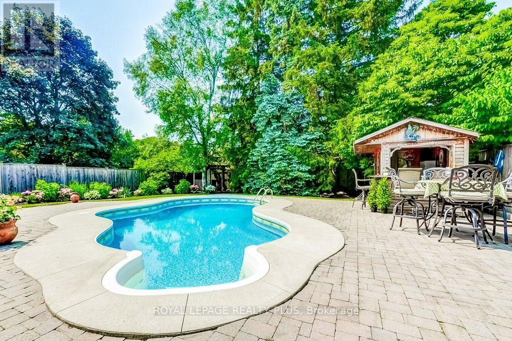 Property at 748 FRANCIS ROAD image 1