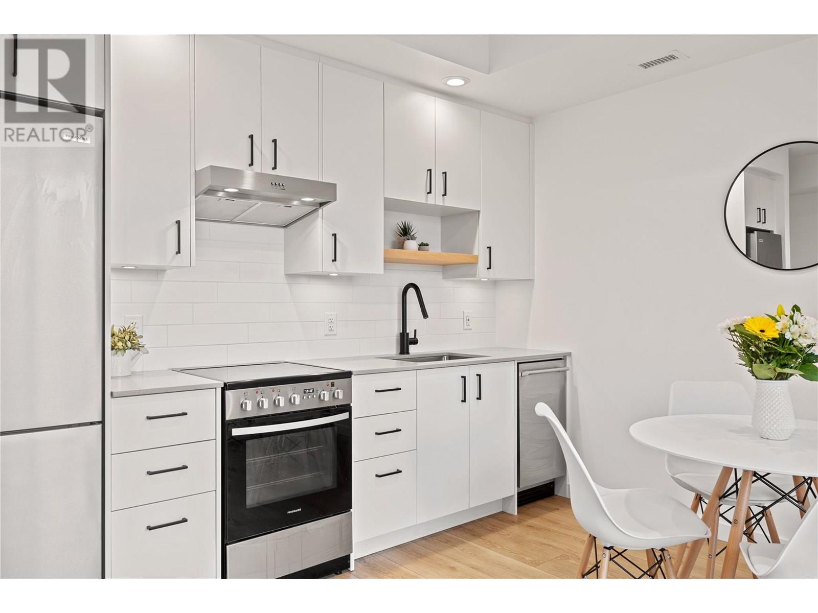 660 Cawston Avenue Unit# 208, Kelowna, British Columbia  V1Y 2L1 - Photo 5 - 10354582