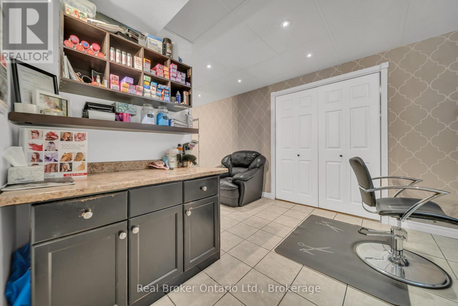 21 Mackay Street, Guelph, Ontario  N1E 7H3 - Photo 32 - X12259415