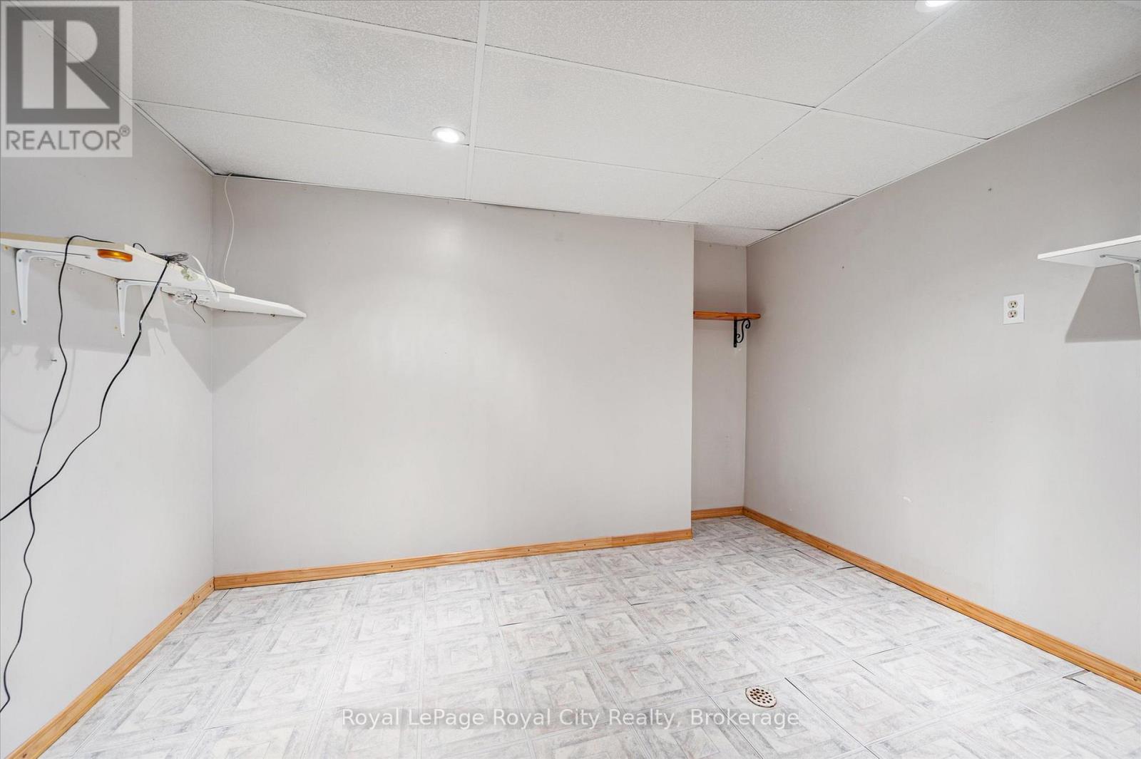 17 Springdale Boulevard, Guelph, Ontario  N1H 6X4 - Photo 36 - X12259508