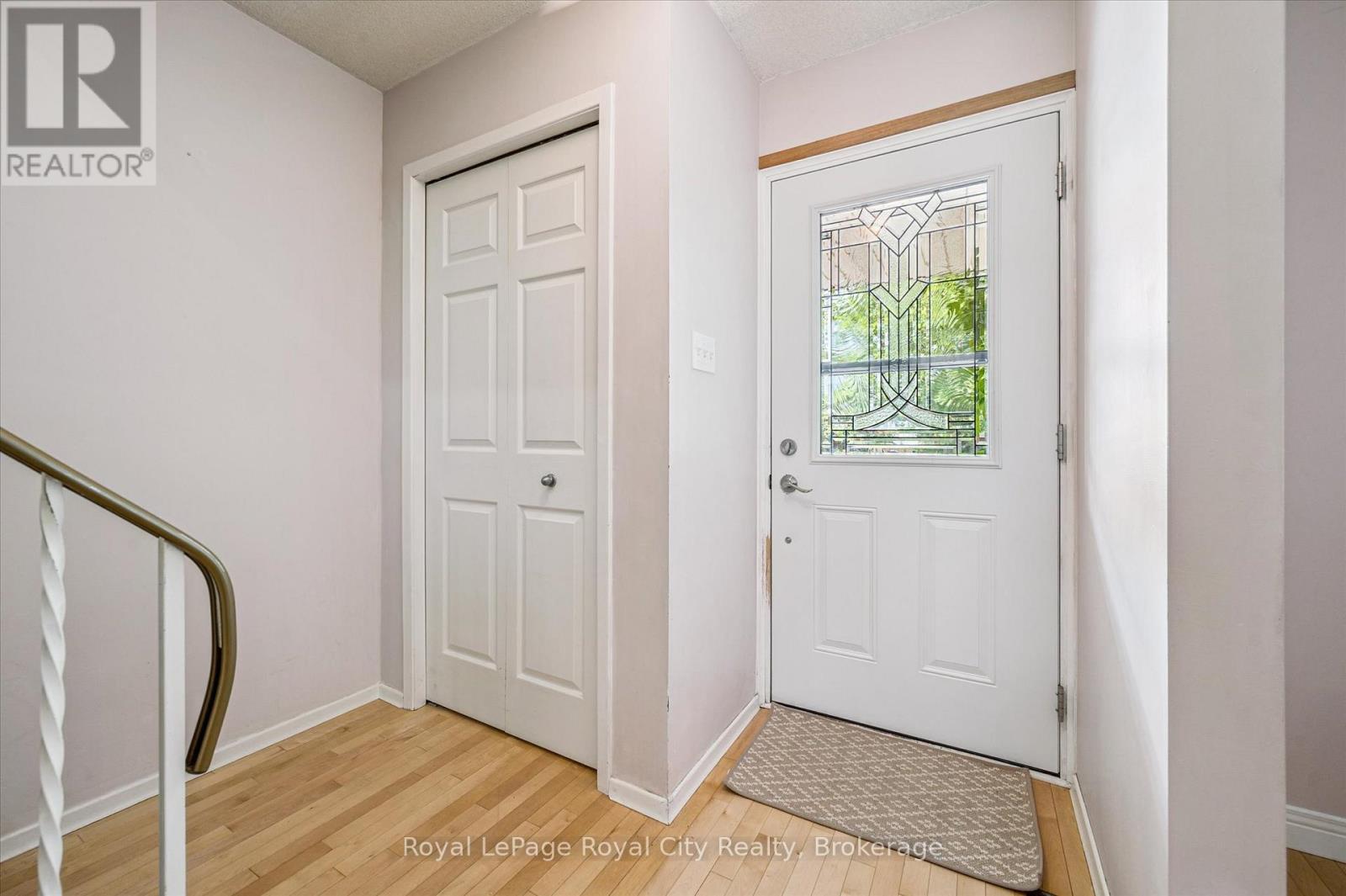 17 Springdale Boulevard, Guelph, Ontario  N1H 6X4 - Photo 6 - X12259508