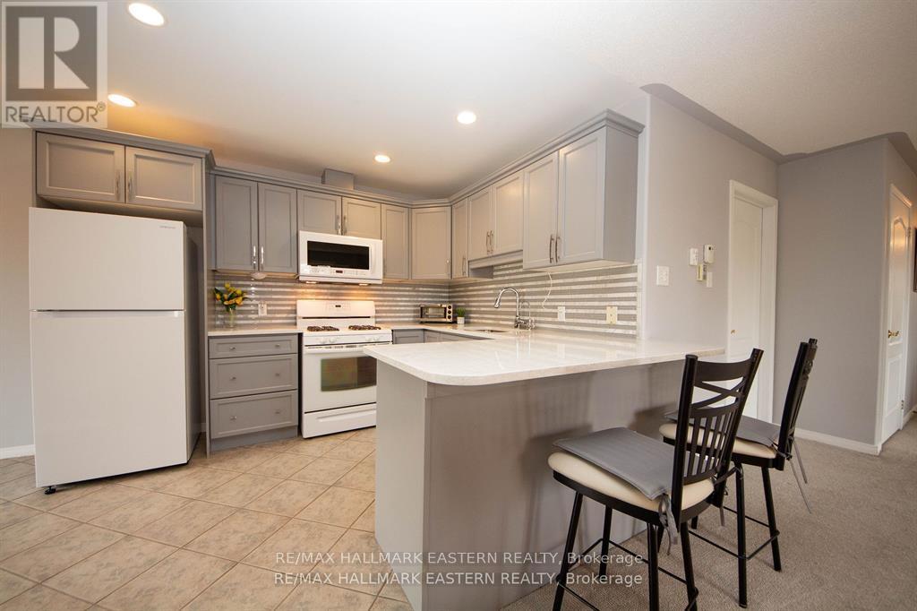 14 - 877 Wentworth Street, Peterborough, Ontario  K9J 8R7 - Photo 12 - X12259446