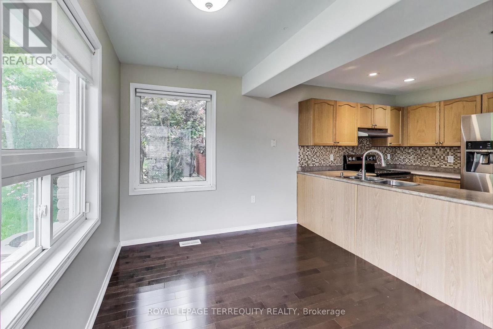 545 Clancy Crescent, Peterborough West, Ontario  K9K 2S1 - Photo 14 - X12259232
