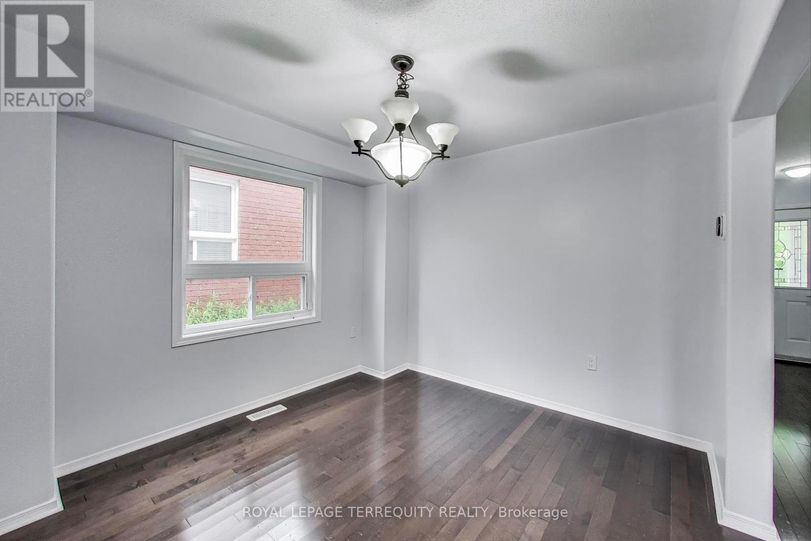 545 Clancy Crescent, Peterborough West, Ontario  K9K 2S1 - Photo 8 - X12259232