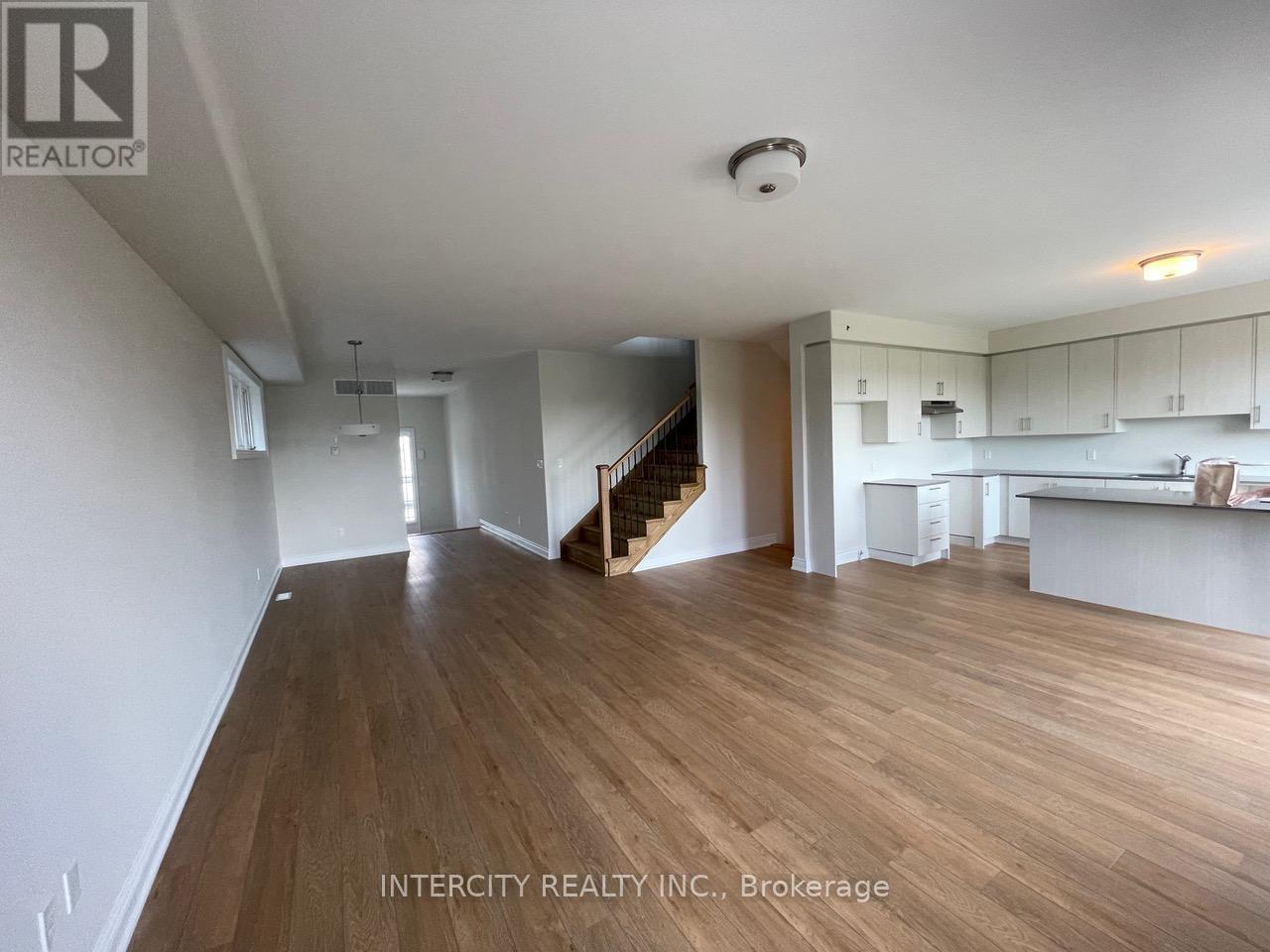 330 Cullen Trail, Peterborough North, Ontario  K9H 0J9 - Photo 2 - X12259242