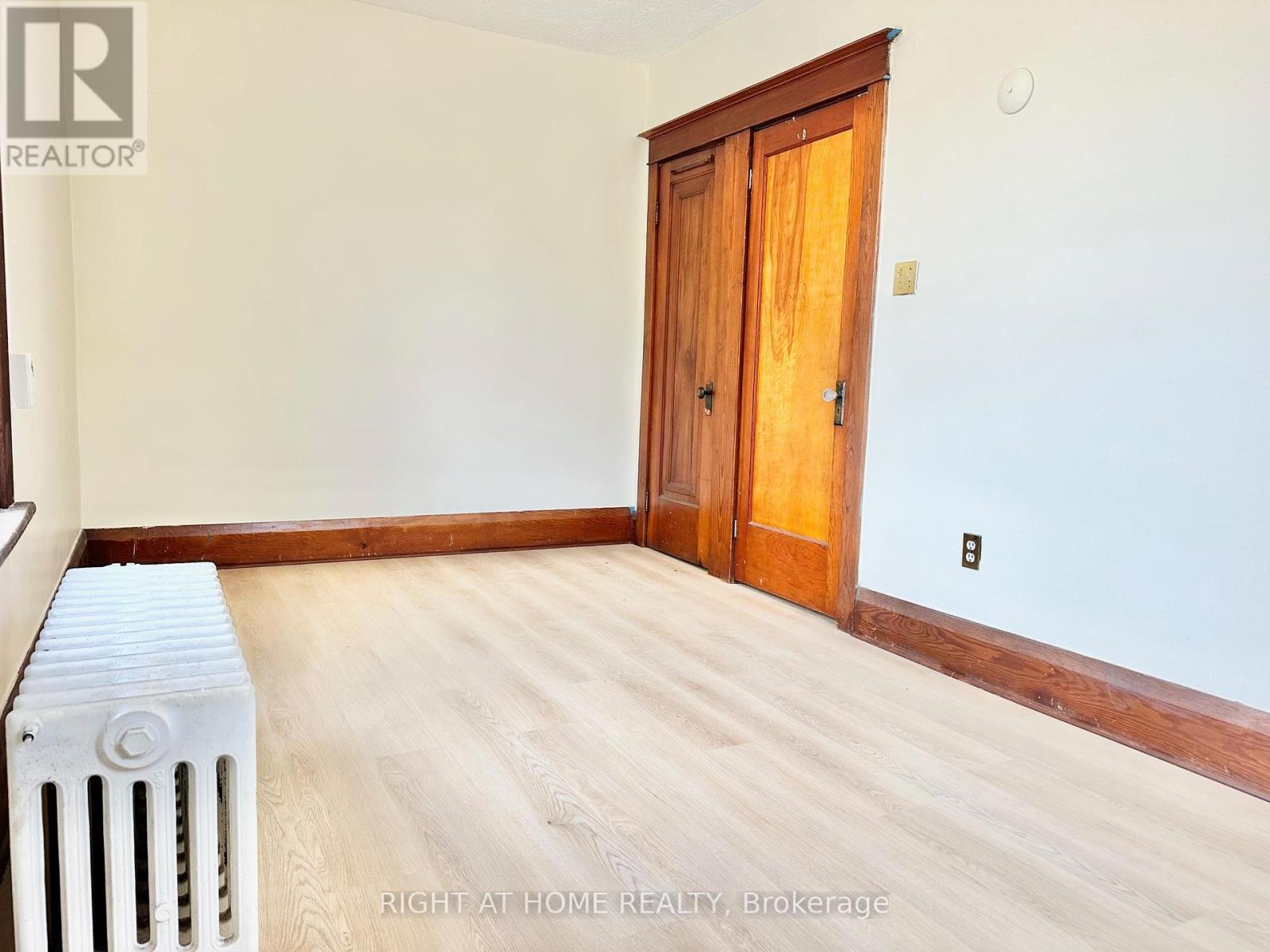 215 Rosewood Road, Hamilton, Ontario  L8K 3J5 - Photo 19 - X12244288