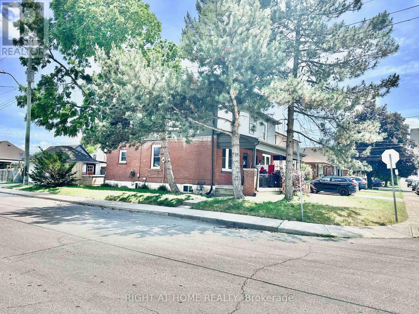 215 Rosewood Road, Hamilton, Ontario  L8K 3J5 - Photo 42 - X12244288