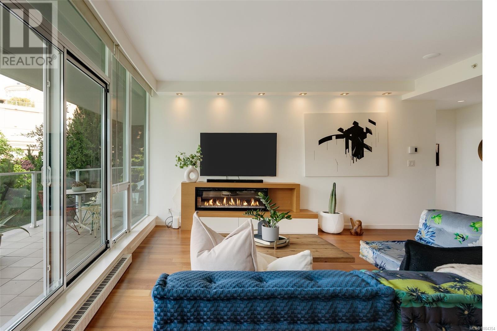Property at 107 68 Songhees Rd image 1