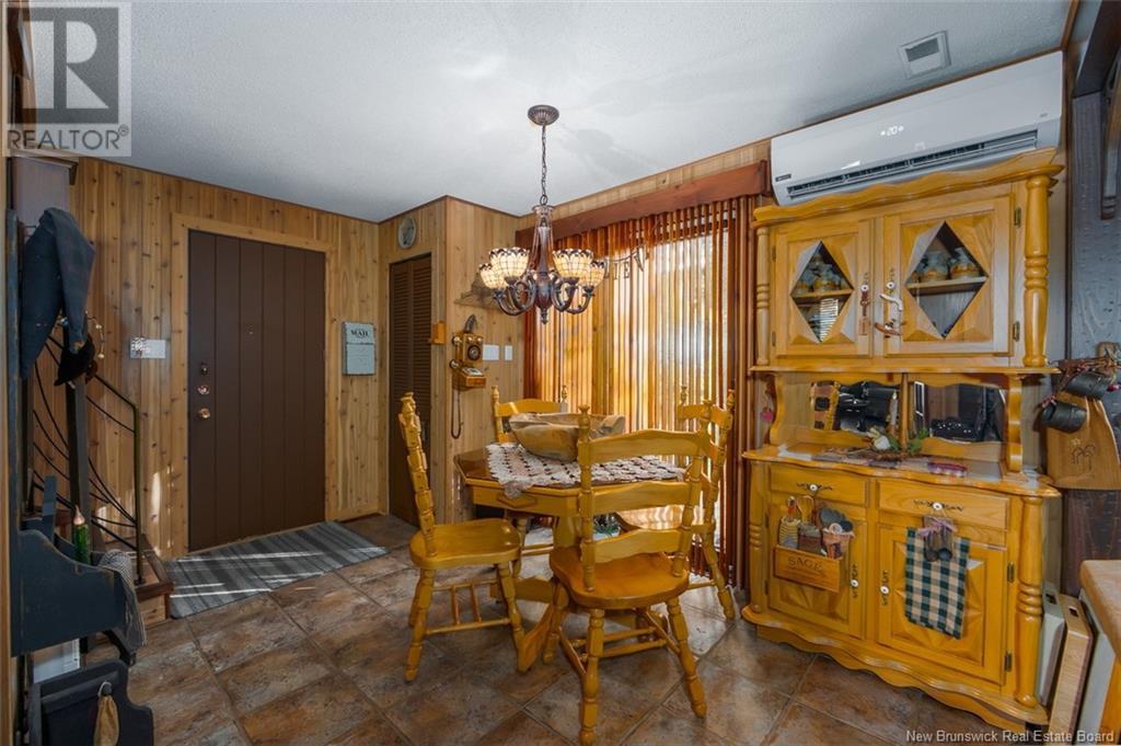 Property at 696 Victoria Street image 2