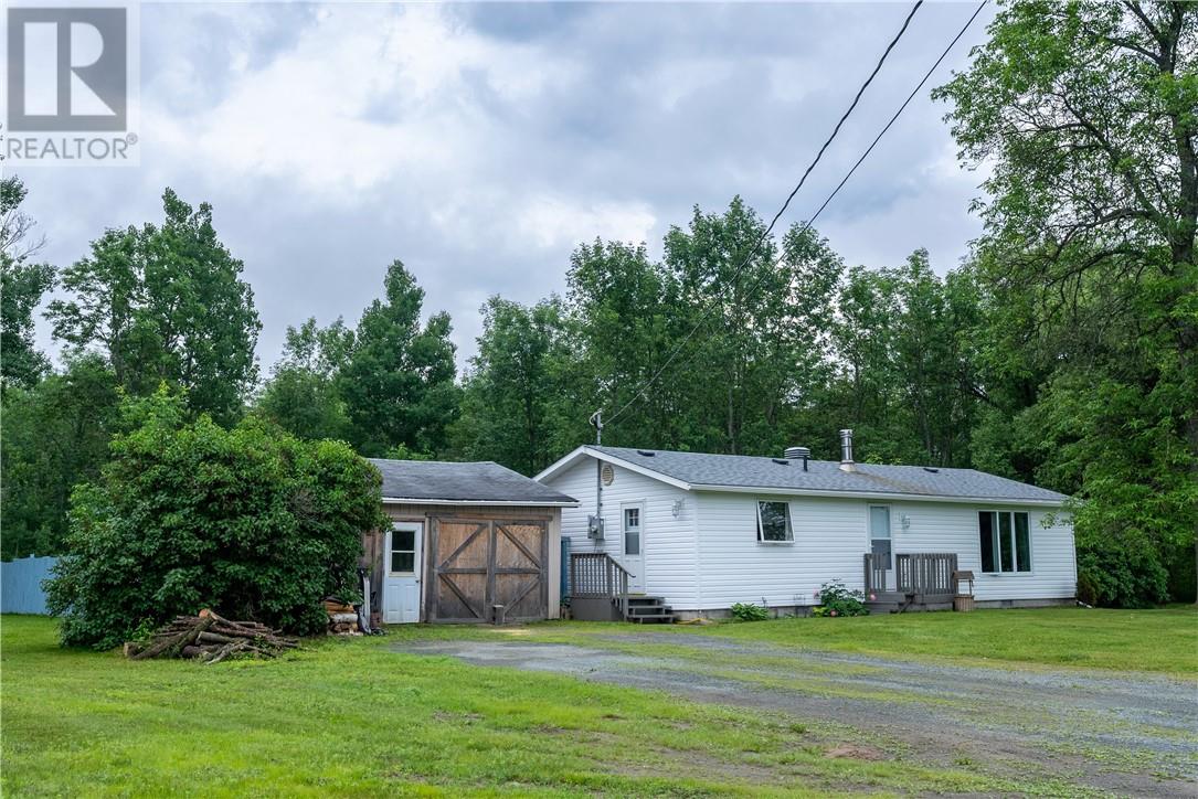 62 Highway 17 E, Spanish, Ontario  P0P 2A0 - Photo 2 - 2123233