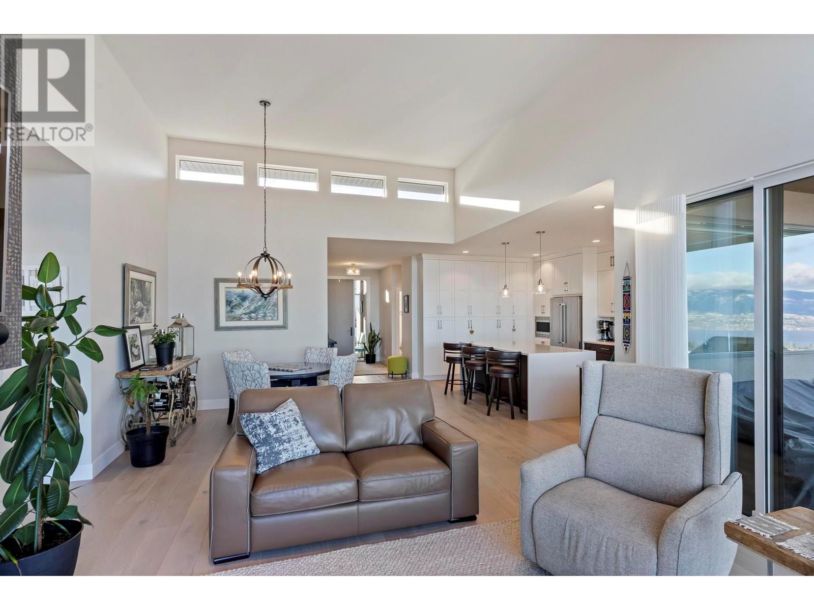 484 Sparrow Hawk Court, Kelowna, British Columbia  V1W 0A6 - Photo 12 - 10354533