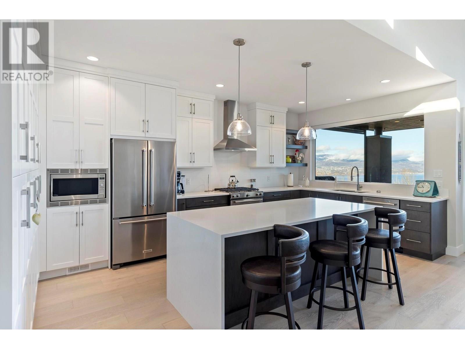 484 Sparrow Hawk Court, Kelowna, British Columbia  V1W 0A6 - Photo 6 - 10354533