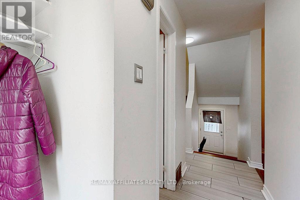 Property at 41 - 41 BERING COURT image 2