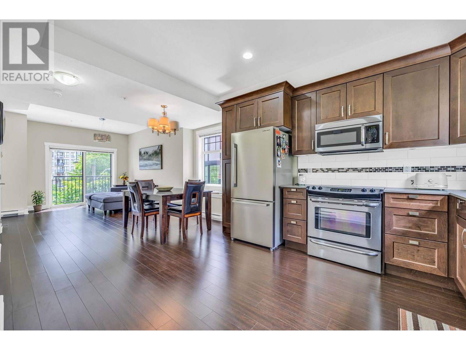 213 828 ROYAL AVENUE, new westminster, British Columbia V3M1J9