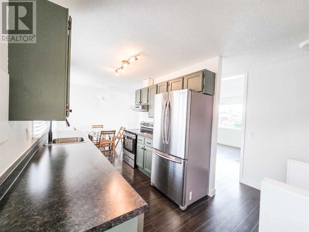 Property at 1102 55 Street image 5
