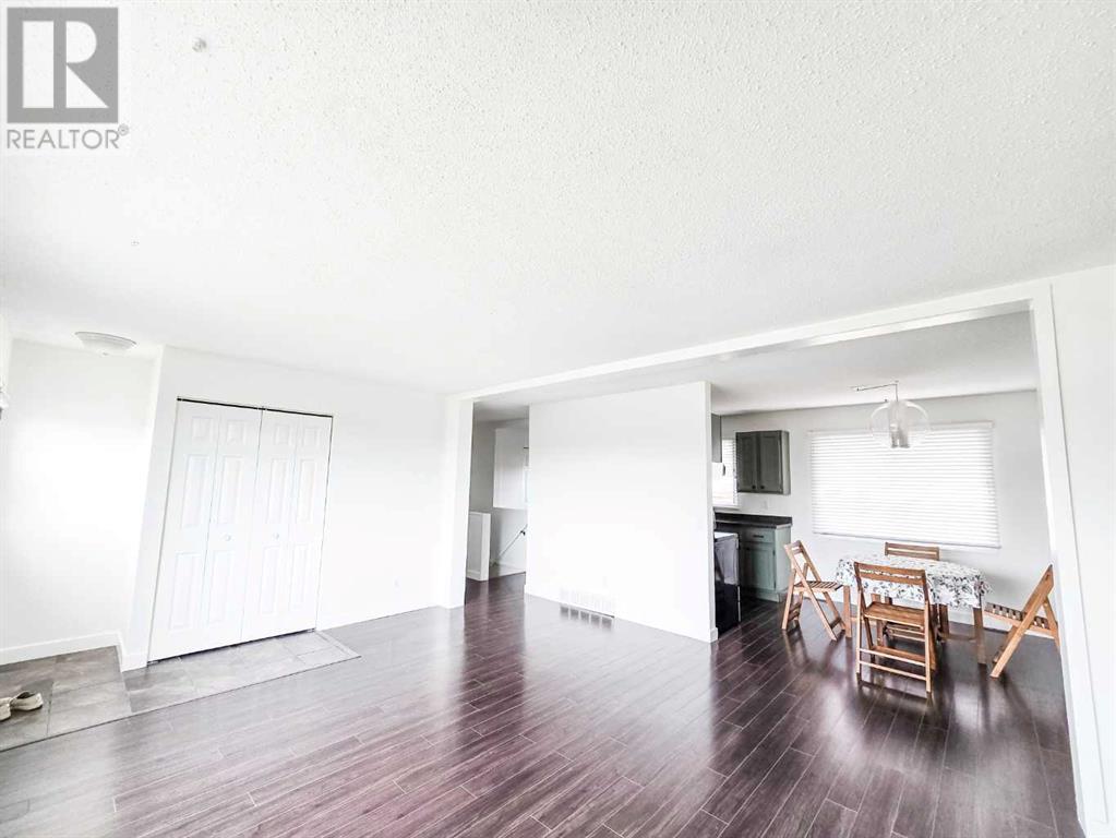 Property at 1102 55 Street image 2