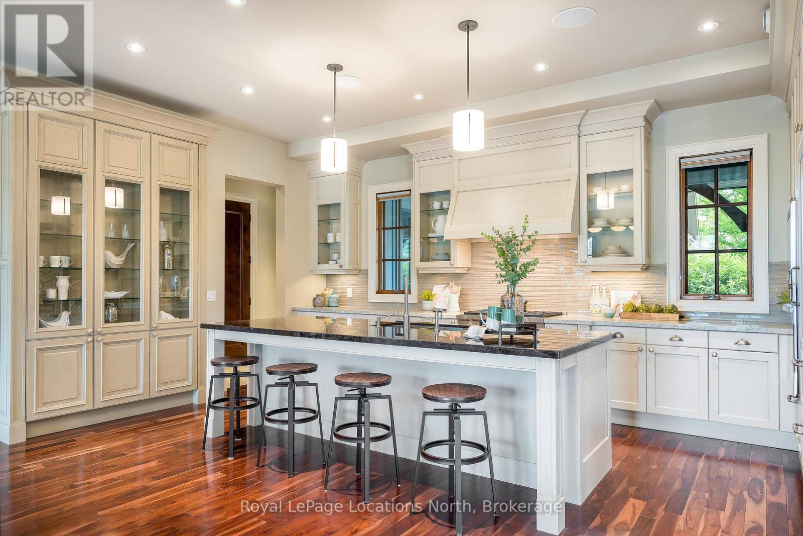 103 Timber Leif Ridge, Blue Mountains, Ontario  N0H 1J0 - Photo 11 - X12259617