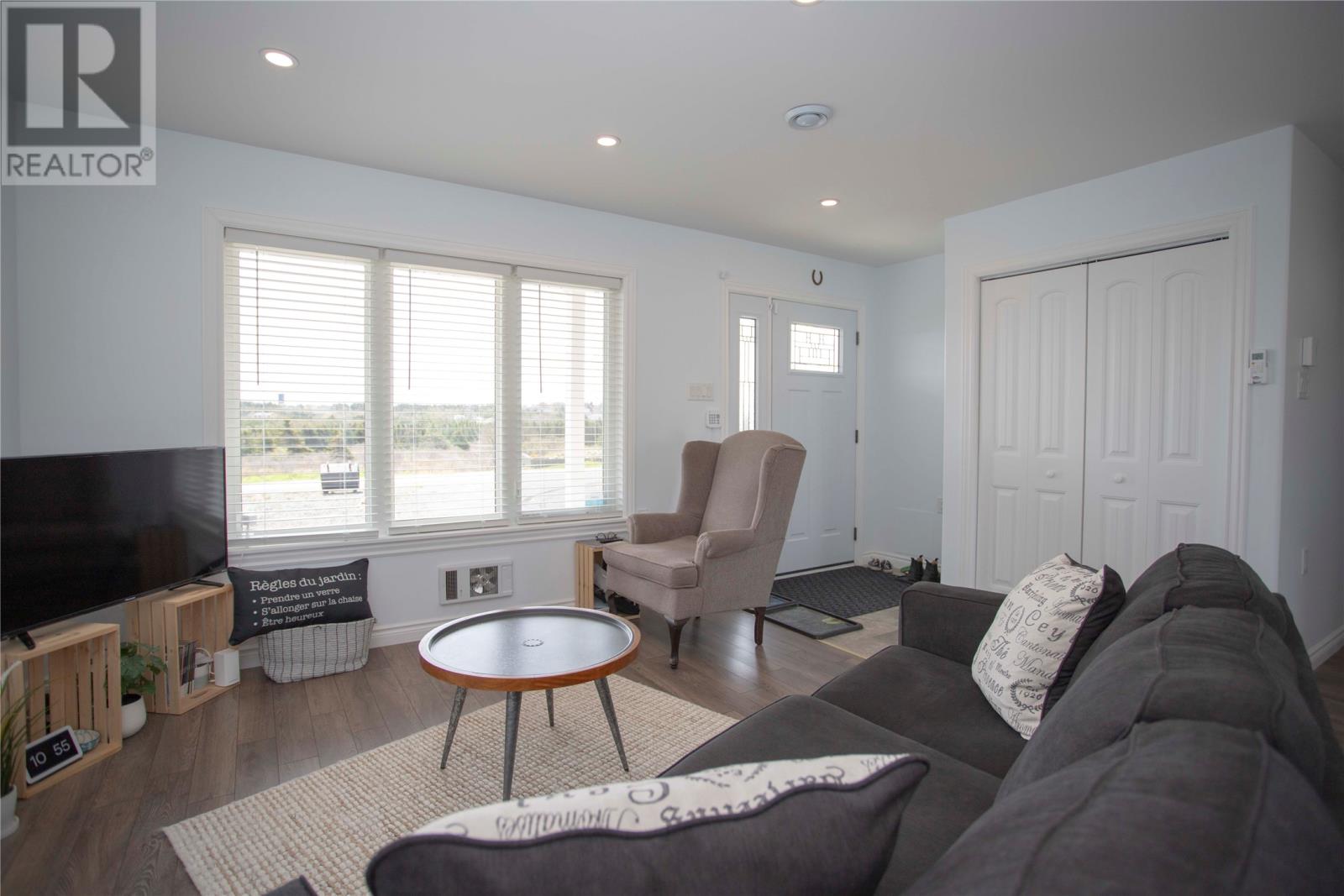 9 Sixth Street, Bell Island, Newfoundland & Labrador  A0A 4H0 - Photo 17 - 1287240