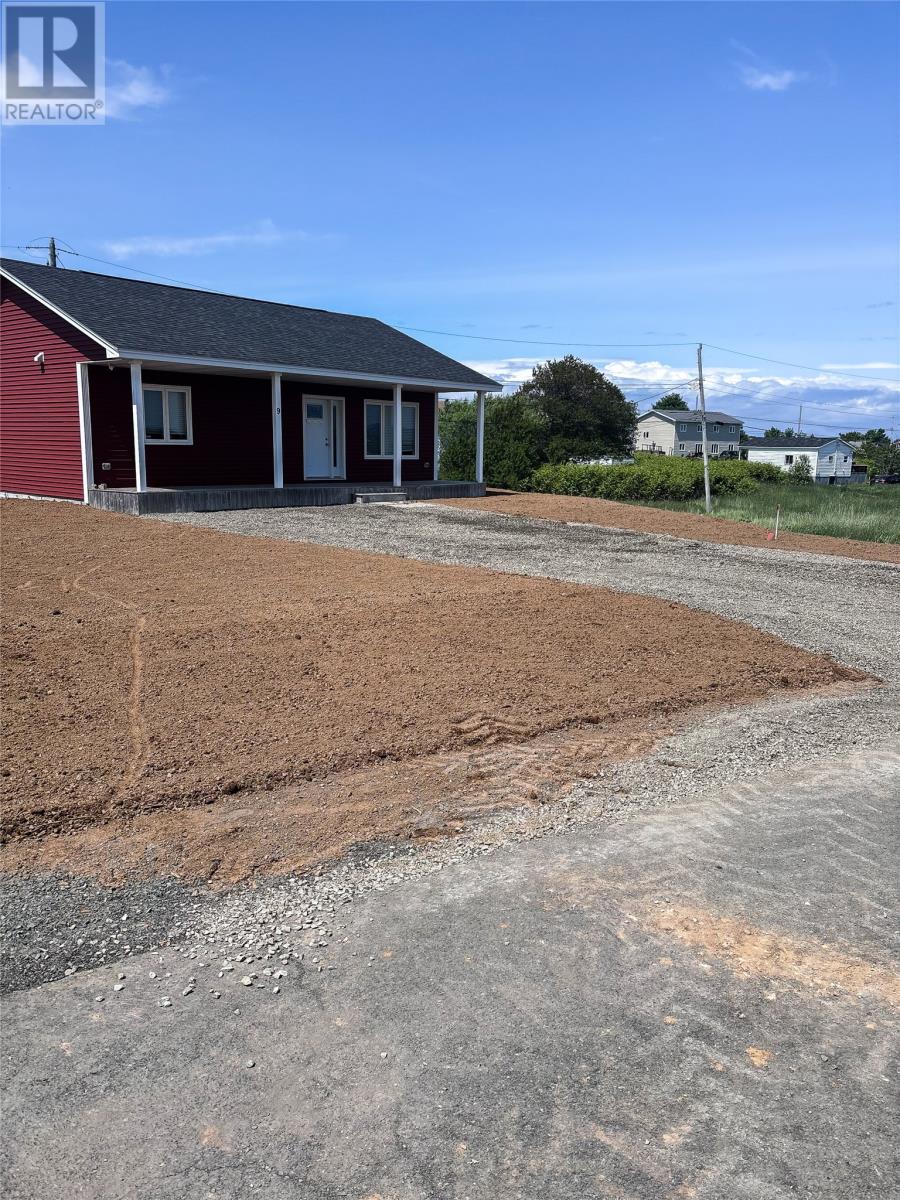 9 Sixth Street, Bell Island, Newfoundland & Labrador  A0A 4H0 - Photo 5 - 1287240