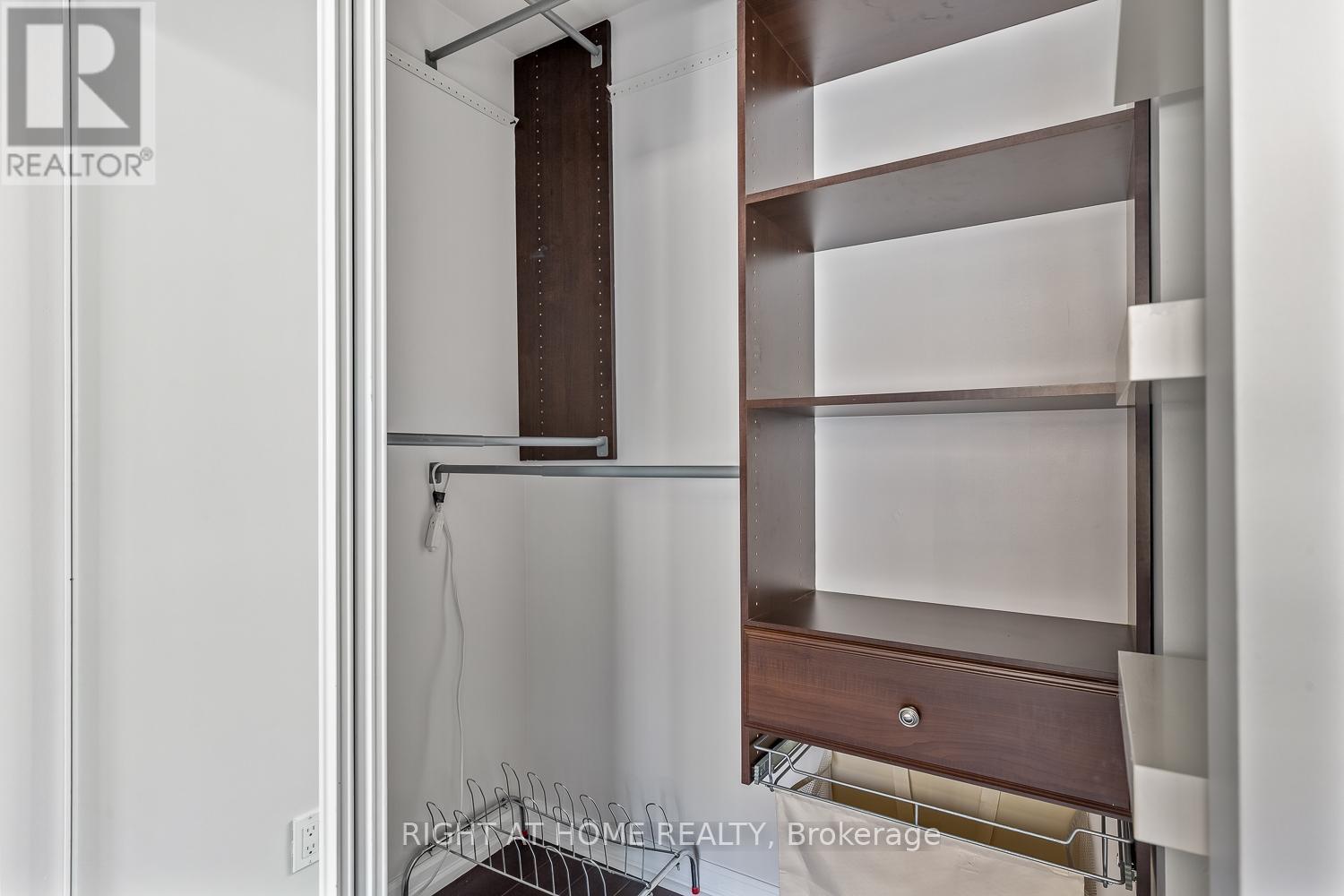 1409 - 35 Hayden Street, Toronto, Ontario  M4Y 3C3 - Photo 14 - C12259462