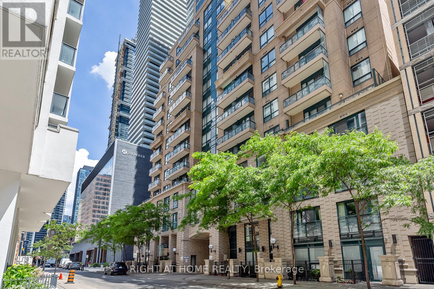 1409 - 35 Hayden Street, Toronto, Ontario  M4Y 3C3 - Photo 28 - C12259462