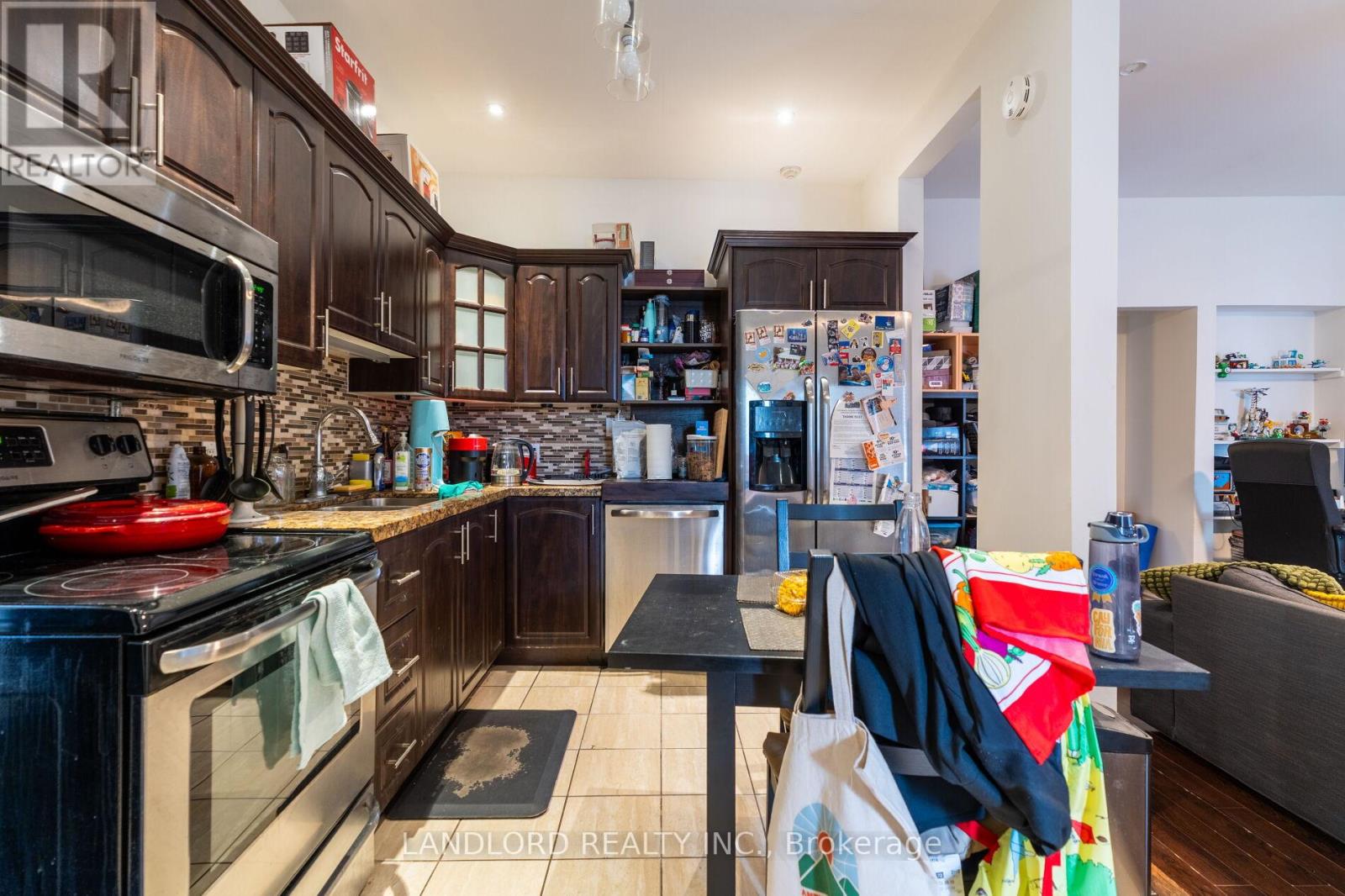 Property at 1111 GERRARD STREET E image 4